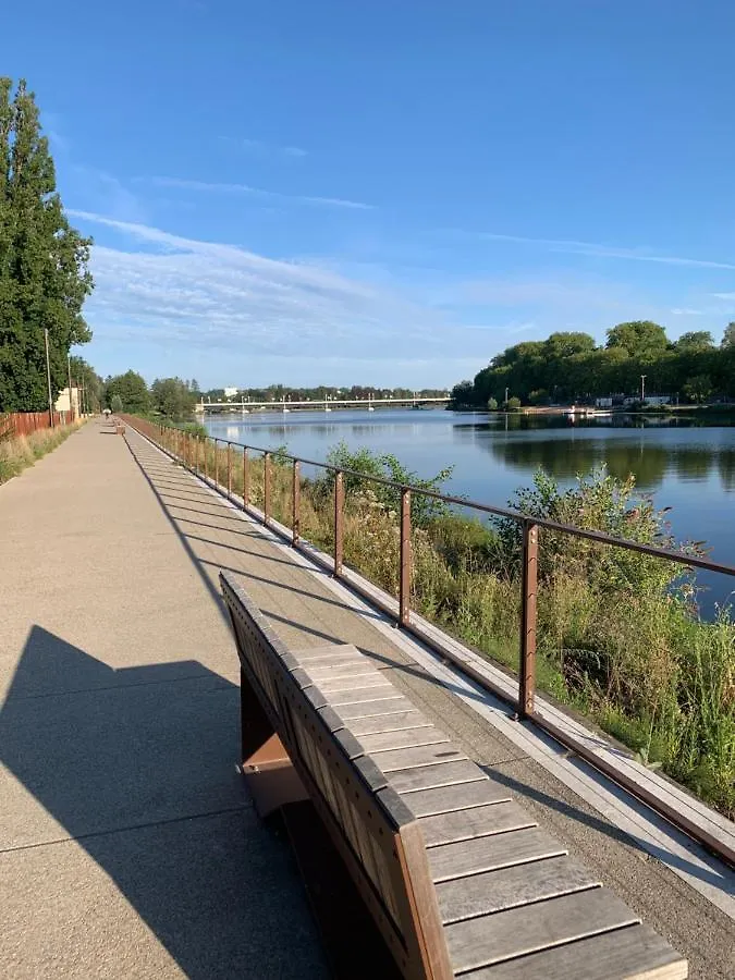 Iron Man Offer A Villa Located Right On The River Bellerive-sur-Allier Holiday home