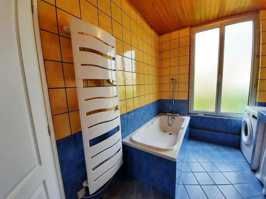 Iron Man Offer A Villa Located Right On The River Bellerive-sur-Allier Holiday home
