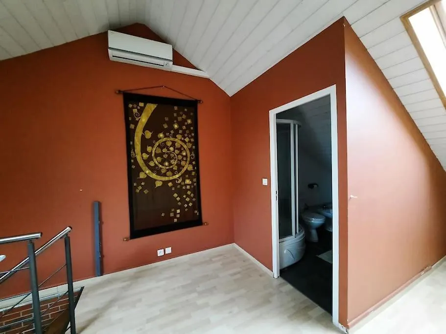 Iron Man Offer A Villa Located Right On The River Bellerive-sur-Allier Holiday home